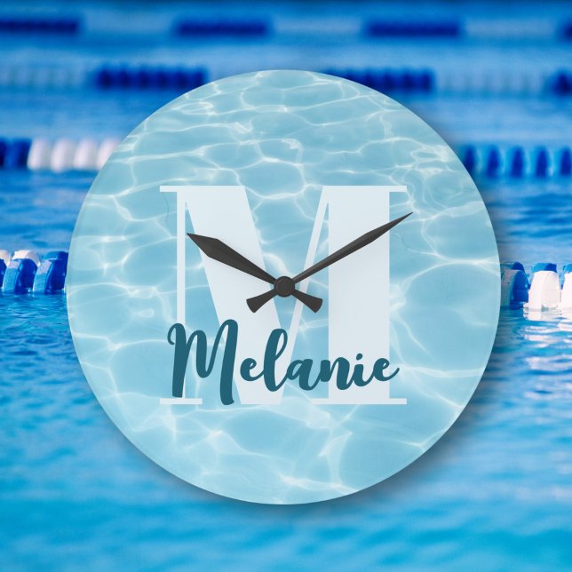 Grande Horloge Ronde Monogramme personnalisé Piscine bleue Moderne (Créateur téléchargé)
