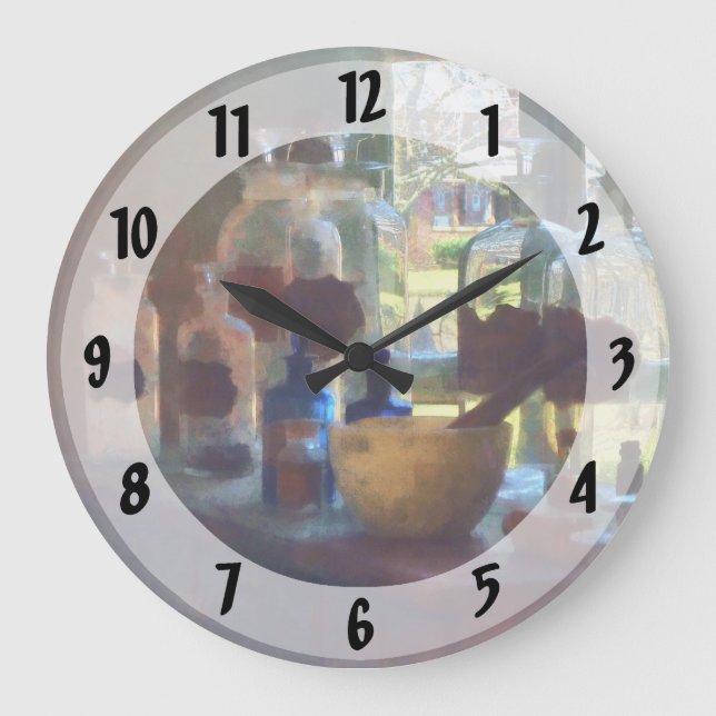 Grande Horloge Ronde Mortier, pilon et bouteilles par fenêtre (Recto)