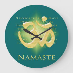 Grande Horloge Ronde Namaste - I bow to you (in green)