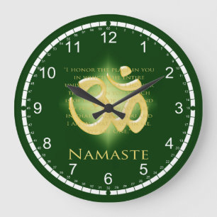 Grande Horloge Ronde Namaste - je cintre à vous (en vert)