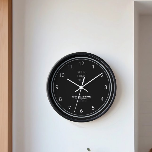 Grande Horloge Ronde Noir Personnalisé Moderne Boutique Business Logo R (Sleek Black Clock on White Walls)