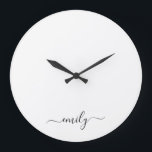 Grande Horloge Ronde Nom du monogramme blanc noir moderne<br><div class="desc">Nom du monogramme simple de script noir et blanc. Cela rend le cadeau parfait pour 16 ans,  mariage,  douche nuptiale,  anniversaire,  baby shower ou bachelorette pour quelqu'un qui aime le luxe glam et les styles chic.</div>