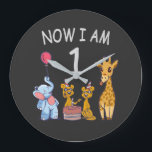 Grande Horloge Ronde Now I le 1er jour du Birthday<br><div class="desc">Joyeux anniversaire. Funny and lovely Kids Birthday design with a cute Elephant,  two ferrets and a girafe celebrating your birthday at the zoo.</div>