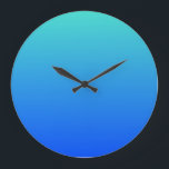 Grande Horloge Ronde Ombre bleu turquoise<br><div class="desc">arrière - plan simple,  bleu clair et bleu turquoise,  sombre ou dégradé. Vous pouvez ajouter un message personnalisé.</div>