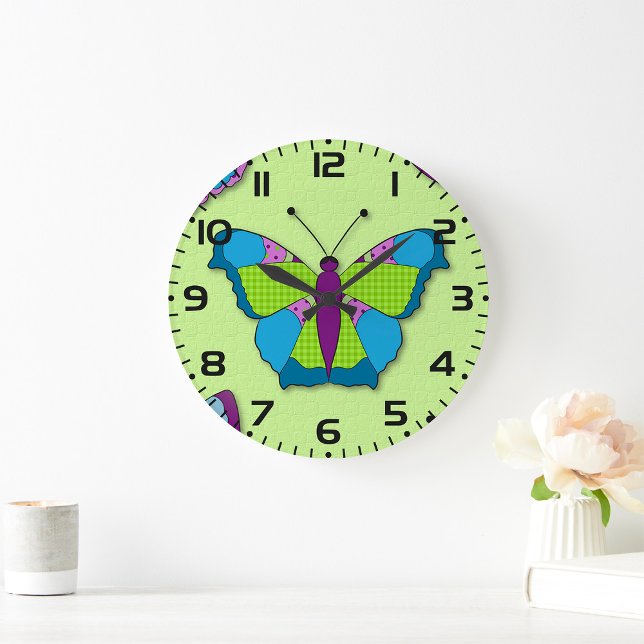Grande Horloge Ronde Papillon patchwork sur fond vert (Créateur téléchargé)