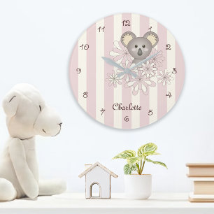 Grande Horloge Ronde Pastel Pink Stripe Cute Baby Koala Kids Girl Room
