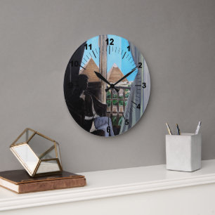 Grande Horloge Ronde Peinture de l'hôtel Pyramisa par Alfred Fox