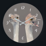 Grande Horloge Ronde Peinture drôle d'aquarelle d'oiseau d'autruche<br><div class="desc">C'est une peinture d'une autruche que j'ai rencontrée au zoo de Como à St Paul,  manganèse. Il était vraiment expressif et était sujet un grand à prennent des photos de. Plus tard j'ai peint ses différentes expressions dans l'aquarelle.</div>