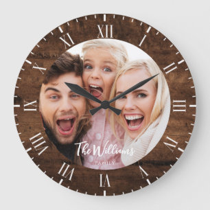 Grande Horloge Ronde Photo de famille rustique avec script moderne Gran