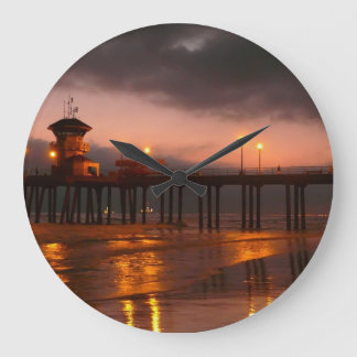 Grande Horloge Ronde Pilier de Huntington Beach la Californie à la