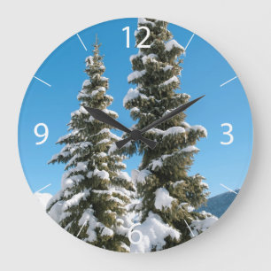 Grande Horloge Ronde Pins sous la neige