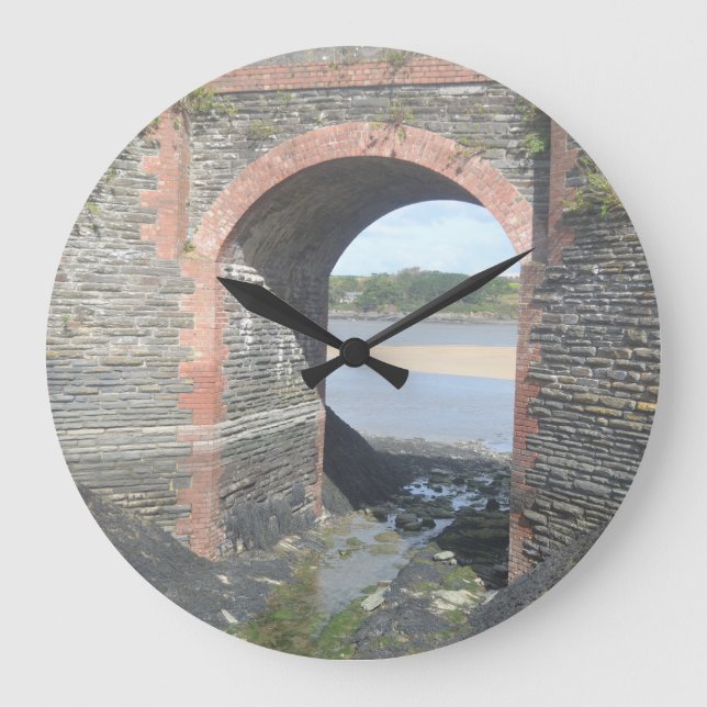 Grande Horloge Ronde pont de rivière (Recto)