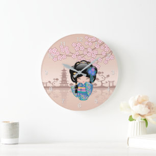 Grande Horloge Ronde Poupée Keiko Kokeshi - Blue Kimono Geisha Girl