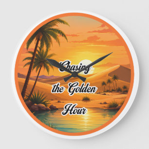 Grande Horloge Ronde Poursuite de l'heure dorée Oasis esthétique du cou