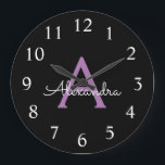 Grande Horloge Ronde Purple Black Script Girl Nom du monogramme<br><div class="desc">Horloge de nom de monogramme simple violet et noir. Cela rend le cadeau parfait pour 16 ans,  mariage,  douche nuptiale,  anniversaire,  baby shower ou bachelorette pour quelqu'un qui aime le luxe glam et les styles chic.</div>