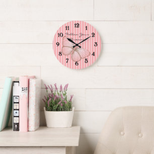 Grande Horloge Ronde Rayures roses avec papillon