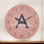 Grande Horloge Ronde Rose Gold Navy Blue Sparkle Parties scintillant No<br><div class="desc">Rose Rose Gold et Navy Blue Sparkle Parties scintillant Monogramme Nom et cadran de service initial. L'horloge murale est le cadeau idéal pour ceux qui aiment la parties scintillant rose étincelante.</div>