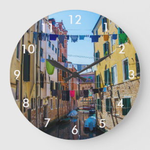Grande Horloge Ronde Rue à Venise avec lave-linge Italie