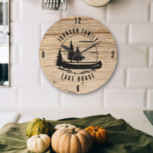 Grande Horloge Ronde Rustic Lake House Nom de famille personnalisé