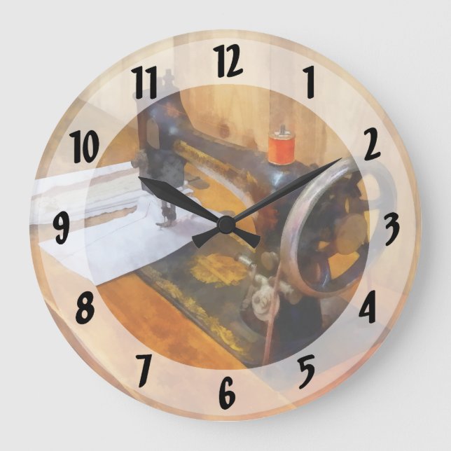 Grande Horloge Ronde Sewing machine With Orange Thread (Recto)