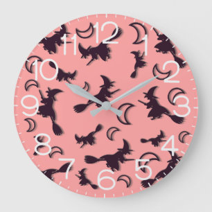 Grande Horloge Ronde Sorcière volante parmi la demi-lune la nuit d'Hall