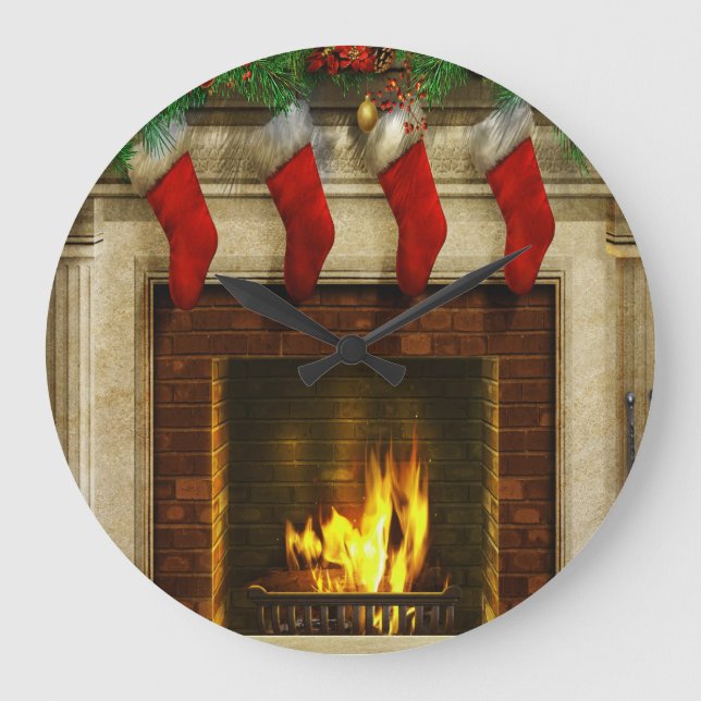 Grande Horloge Ronde Stockings by the Fireplace (Recto)