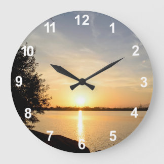 Grande Horloge Ronde Sunset at lake