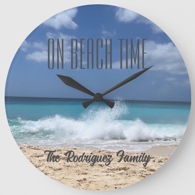 Grande Horloge Ronde Sur l'heure de la plage Famille personnalisée (On Beach Time Family Beach Home Clock, Beach House, Summer House Decor, Housewarming Gift)