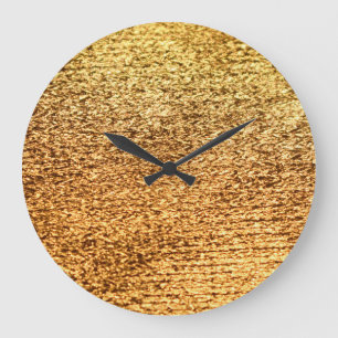 Grande Horloge Ronde Textile doré : macro arrière - plan glamour.