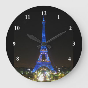 Grande Horloge Ronde Tour Eiffel pittoresque de nuit