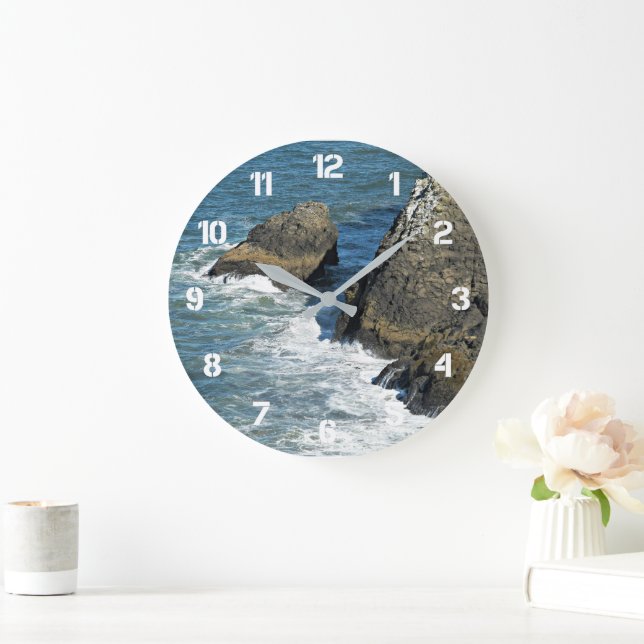 Grande Horloge Ronde Vagues écrasantes sur la côte rocheuse (Maison)