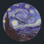 Grande Horloge Ronde Vincent Van Gogh Starry Nuit Vintage Art<br><div class="desc">Vincent van Gogh Starry Night Art Peinture Starry Night est un tableau de l'artiste post-impressionniste néerlandais Vincent van Gogh. Le ciel bleu de la nuit est rempli de nuages tourbillonnants, d'étoiles et d'une lune brillante croissant. La Nuit étoilée est la seule nocturne de la série de vues depuis la fenêtre...</div>