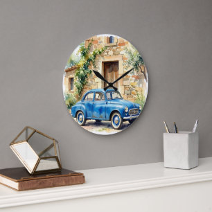 Grande Horloge Ronde Voiture Ancienne près d'un Cottage en Pierre