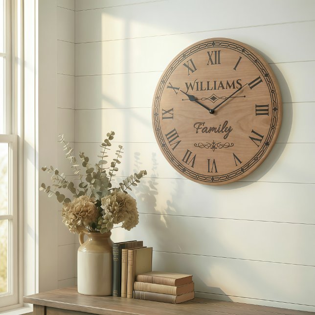 Grande Horloge Ronde Williams Family Wall Clock – Wooden Style Decor  (Créateur téléchargé)