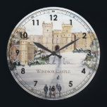 Grande Horloge Ronde Winter at Windsor Castle<br><div class="desc">Basé sur ma peinture acrylique de Winter dans Windsor Castle, Angleterre. Une belle scène hivernale du château de Windsor lorsque la neige recouvrait le jardin et les arbres autour. Personnalisable à Zazzle avec votre propre texte pour un design personnalisé. Consultez mon magasin pour trouver les articles correspondants !</div>