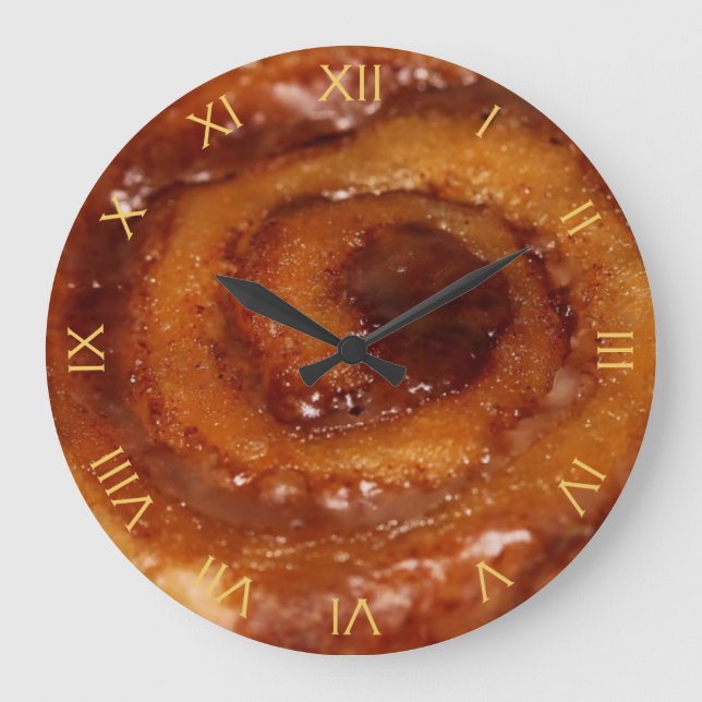 Grande Horloge Ronde Yummy Cinnamon Roll Sticky Buns (Recto)
