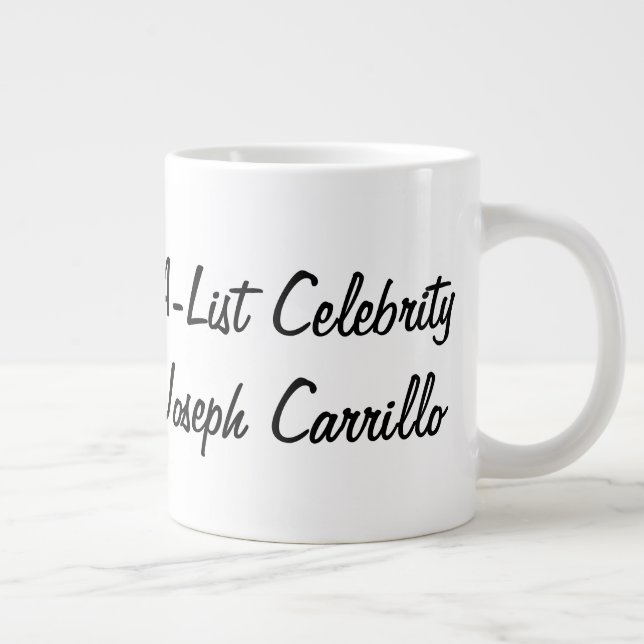 Grande Tasse A-List Celebrity Joseph Carrillo (Droite)