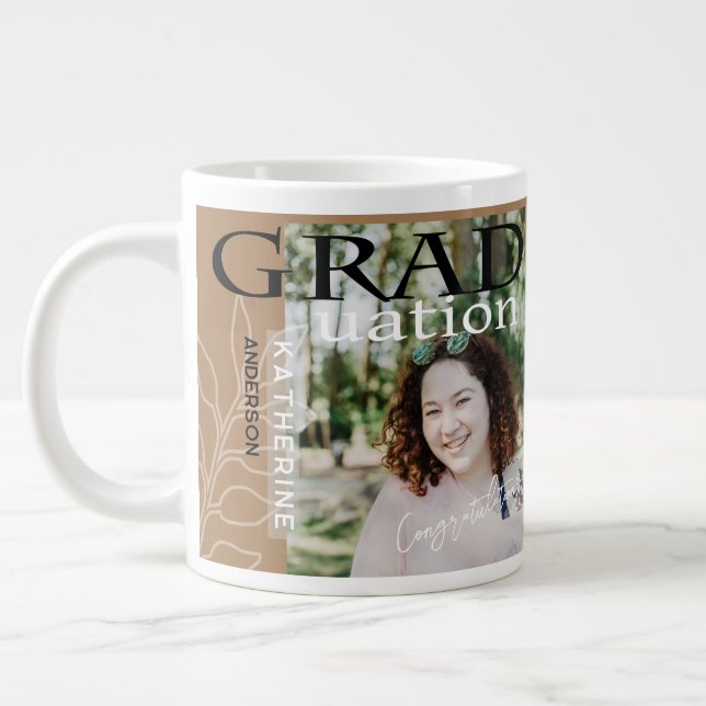 Grande Tasse Affiche de fin d'études stylisée marron (Gauche)