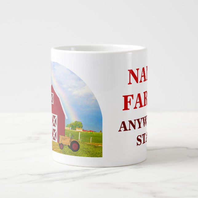 Grande Tasse Ajouter votre nom à la grange rouge avec le ciel b (Devant)