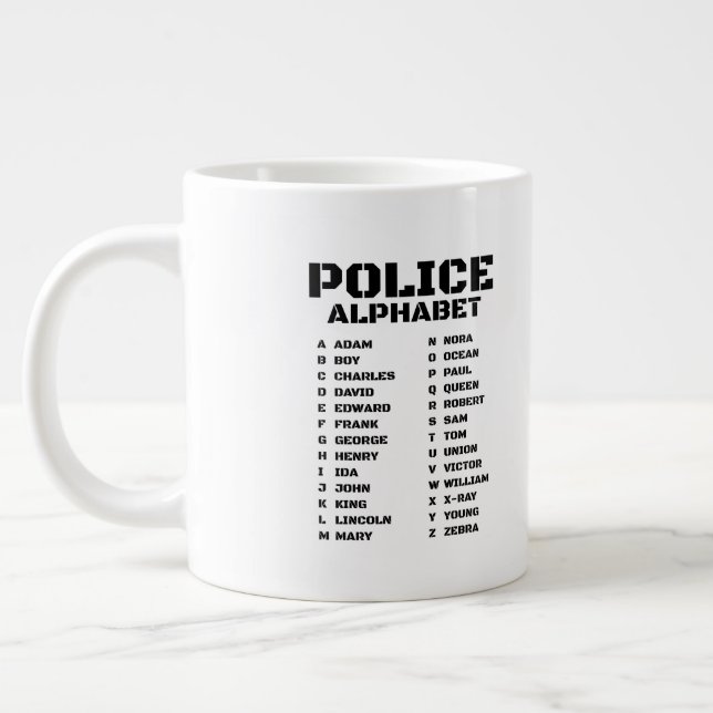 Grande Tasse Alphabet de police d'Adam à Zebra (Gauche)