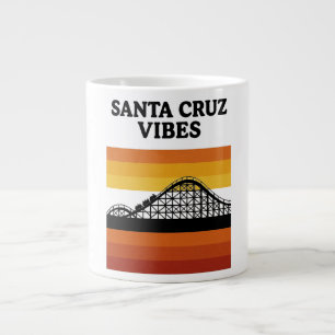 Grande Tasse Ambiance de la promenade de Santa Cruz en Californ