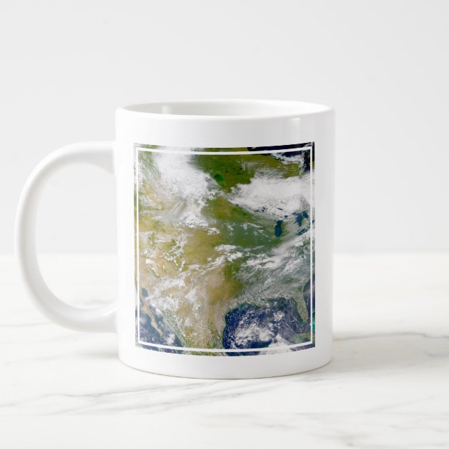 Grande Tasse Amérique Du Nord Avec Fumée Visible Dans Les Endro (Gauche)