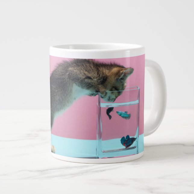 Grande Tasse Animaux de bébés cutest | Kitten En regardant le b (Devant droit)