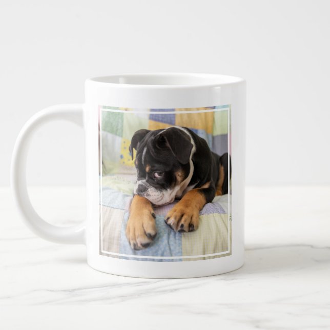 Grande Tasse Animaux de bébés cutest | Shy Old English Bulldog (Gauche)