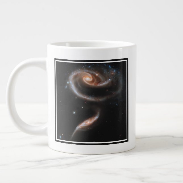 Grande Tasse Arp 273 Galaxies Interagissant En Andromède. (Gauche)