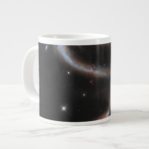 Grande Tasse Arp 273 Galaxies Interagissant En Andromède.