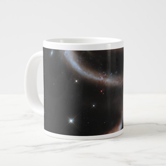 Grande Tasse Arp 273 Galaxies Interagissant En Andromède. (Devant gauche)