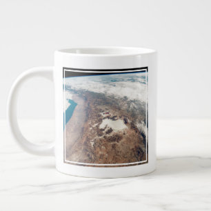 Grande Tasse Atacama Desert And Salt Flats Dans Les Andes