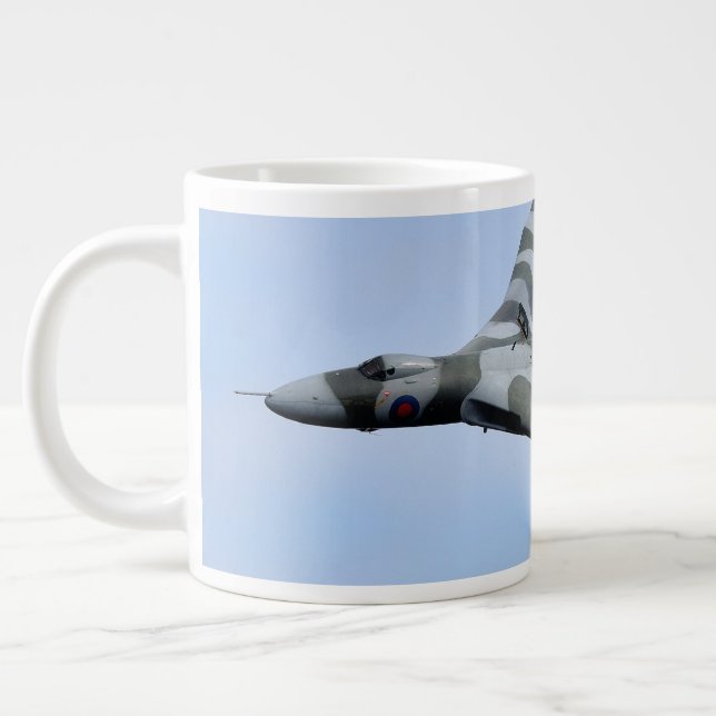 Grande Tasse Avro Vulcan B.2 (Gauche)
