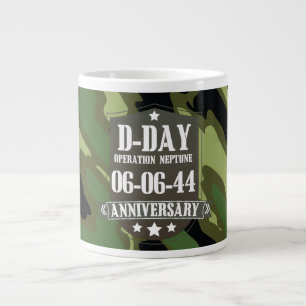 Grande Tasse Badge de l'anniversaire du jour J avec camouflage